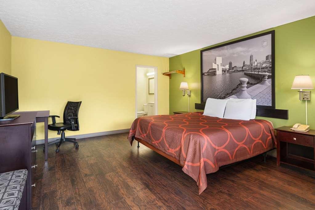 Rodeway Inn Youngstown Room photo