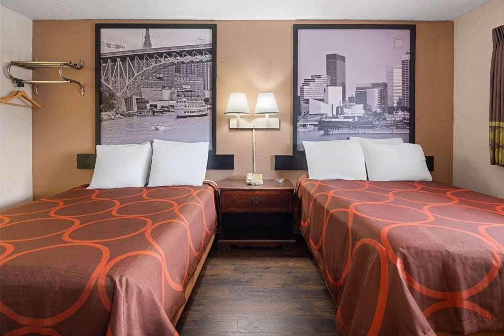 Rodeway Inn Youngstown Room photo