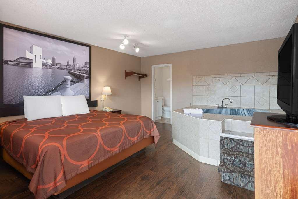 Rodeway Inn Youngstown Room photo